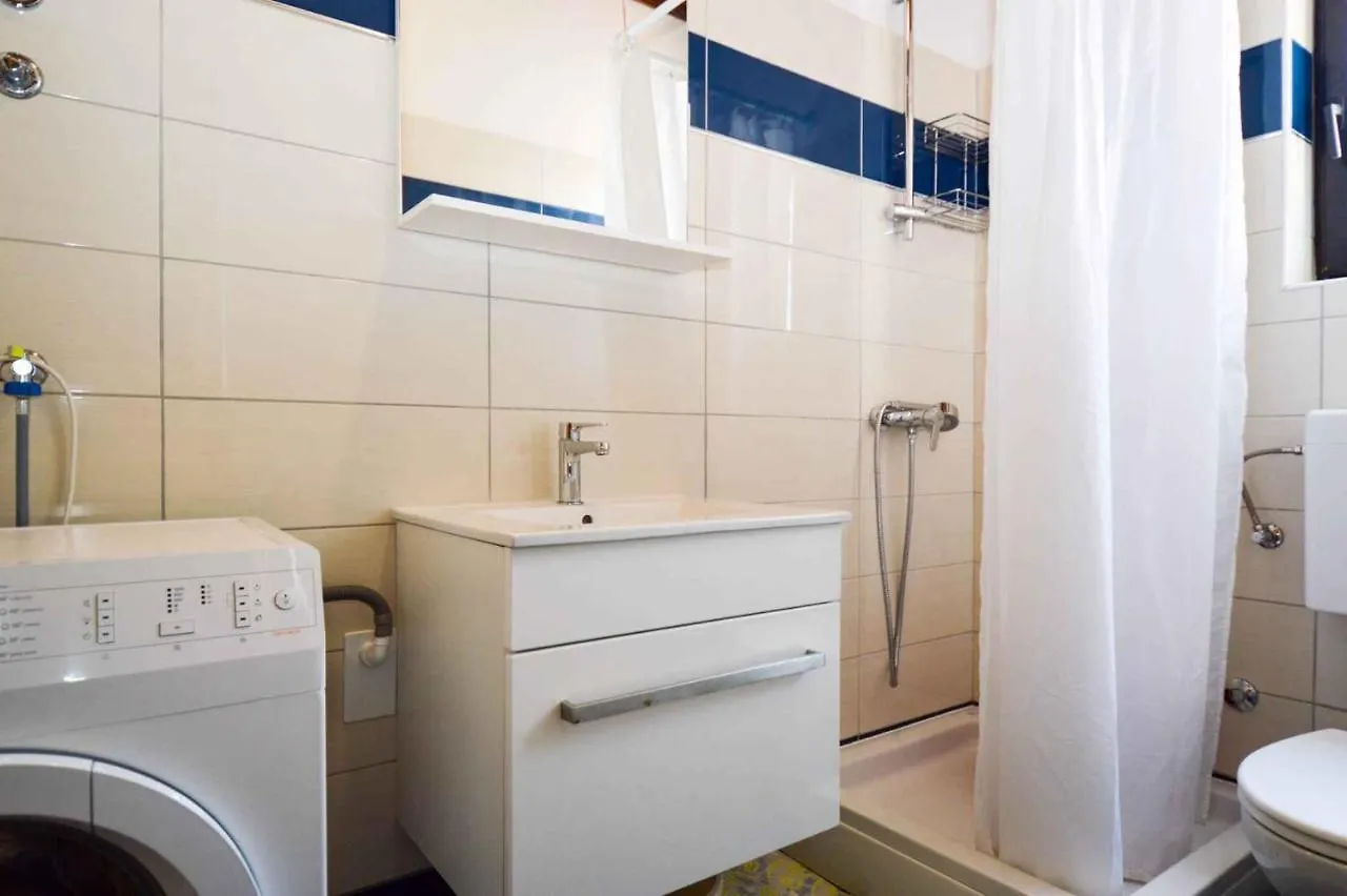 Apartment In Pula/Istrien 11443 Veruda