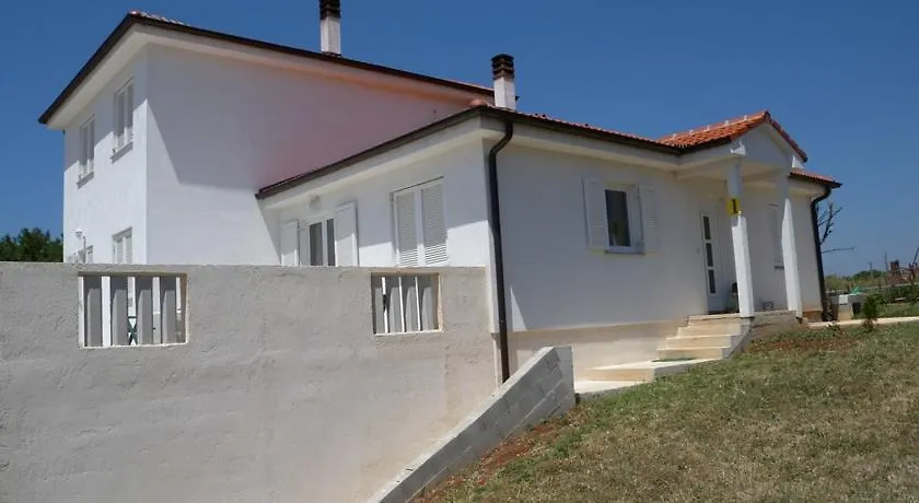 Apartment In Pula/Istrien 11443 Veruda