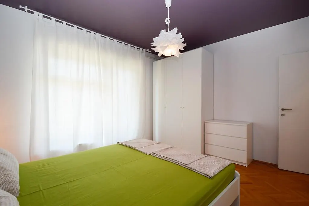 Apartment In Pula/Istrien 11443 Veruda