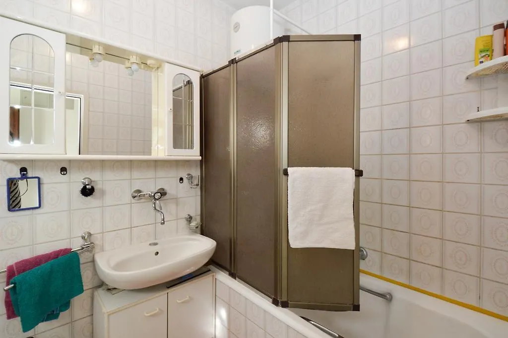 Apartment In Pula/Istrien 11443 Veruda 0*,