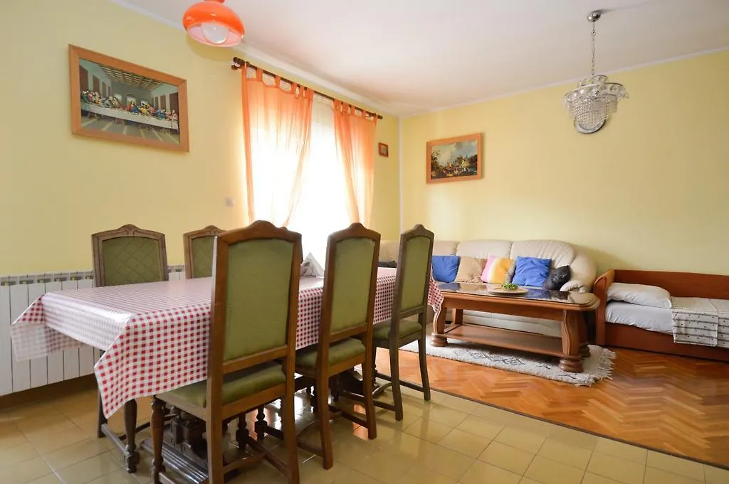 Apartment In Pula/Istrien 11443 Veruda