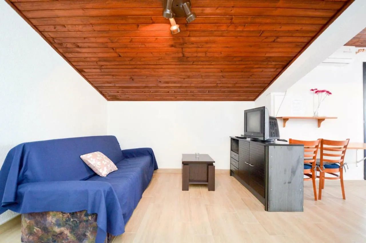 Apartment In Pula/Istrien 11443 Veruda